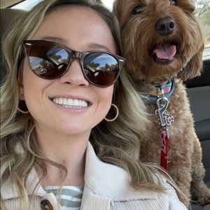 Meet your Posher, Elizabeth